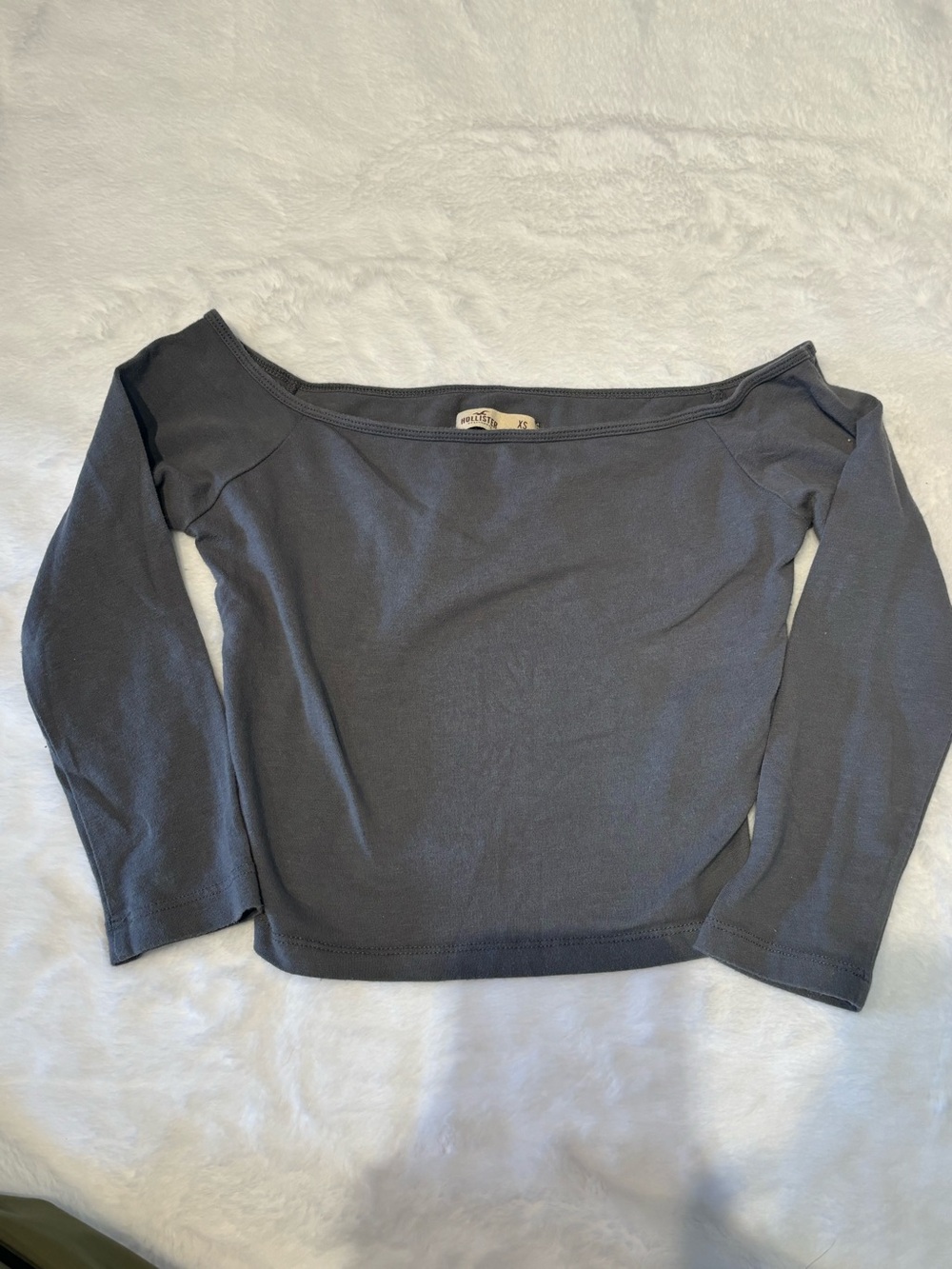 Women’s Off-Shoulder Long Sleeve Top